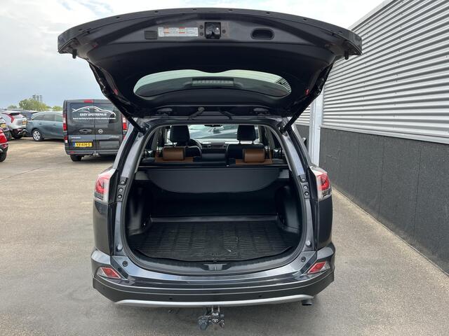 Toyota RAV4 2.5 Hybrid Executive Schuif/kanteldak, Trekhaak, Seat memory, Stoelverwarming, Lederen bekleding, Navigatie, Dealeronderhouden