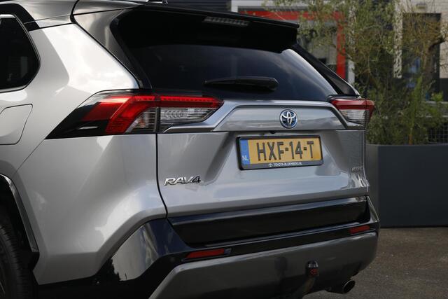 Toyota RAV4 2.5 Hybrid AWD Bi-Tone Panorama, Stoelverwarming