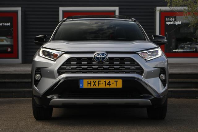 Toyota RAV4 2.5 Hybrid AWD Bi-Tone Panorama, Stoelverwarming