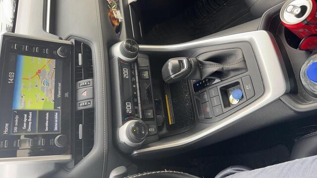 Toyota RAV4 2.5 Hybrid Executive / Nieuw Model / Leer / Navi / Camera / Trekhaak / DAB / Stoelverw. / Adaptieve Cruise /