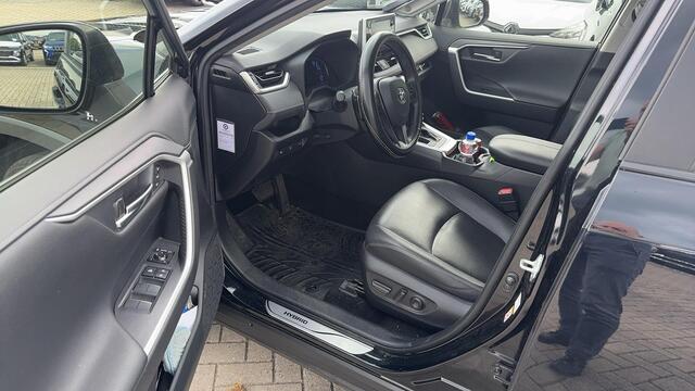 Toyota RAV4 2.5 Hybrid Executive / Nieuw Model / Leer / Navi / Camera / Trekhaak / DAB / Stoelverw. / Adaptieve Cruise /