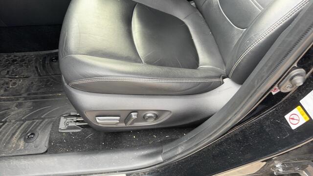 Toyota RAV4 2.5 Hybrid Executive / Nieuw Model / Leer / Navi / Camera / Trekhaak / DAB / Stoelverw. / Adaptieve Cruise /