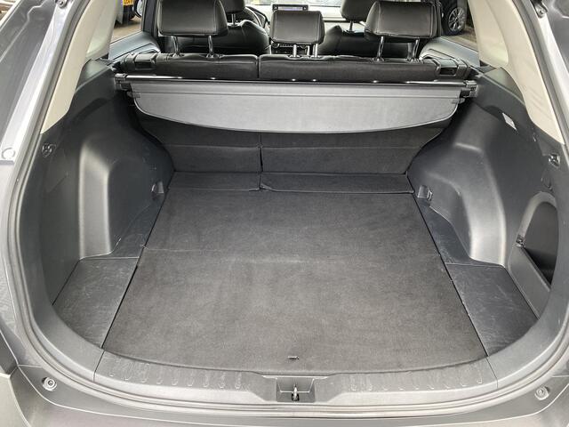 Toyota RAV4 2.5 Hybrid Bi-tone Edition Lederen bekleding, Navigatie, 1e eign. Nieuw geleverd en dealeronderhouden, Keyless, Achteruitrijcamera, BTW-auto
