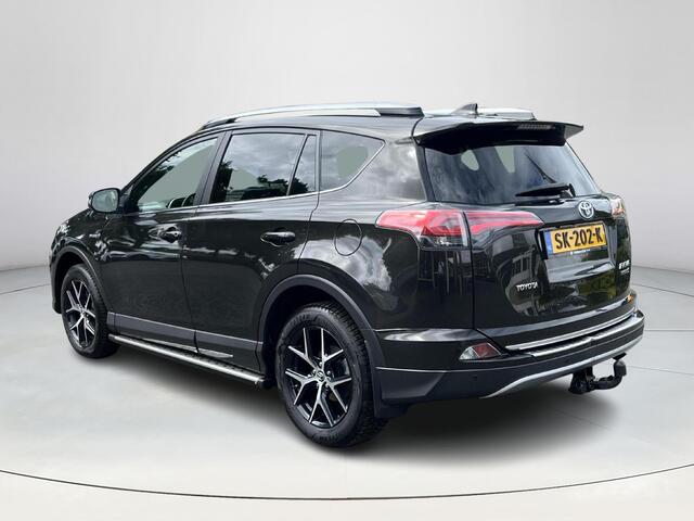 Toyota RAV4 2.5 Hybrid AWD Executive Business | Trekhaak | Stoel- + stuurverwarming | Navigatie | Camera's rondom |