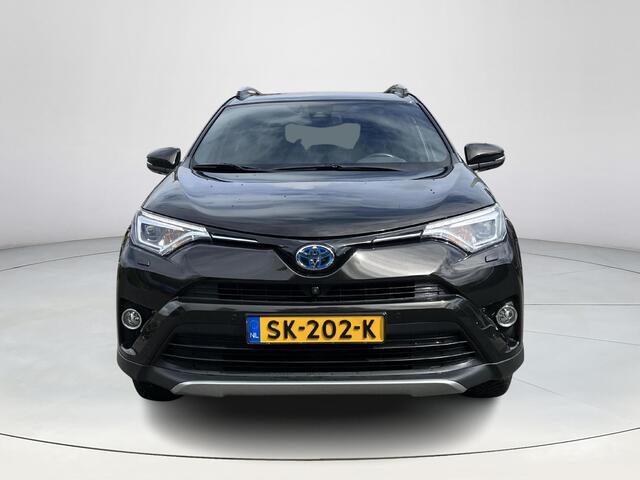 Toyota RAV4 2.5 Hybrid AWD Executive Business | Trekhaak | Stoel- + stuurverwarming | Navigatie | Camera's rondom |