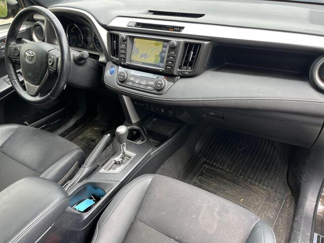 Toyota RAV4 2.5 Hybrid AWD Executive Business | Trekhaak | Stoel- + stuurverwarming | Navigatie | Camera's rondom |