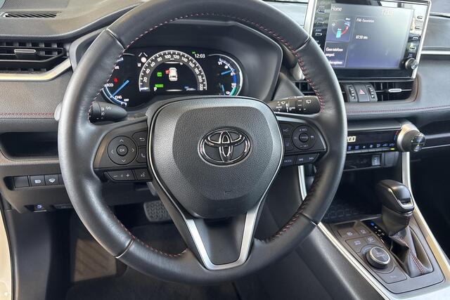 Toyota RAV4 2.5 Plug-in Hybrid AWD Dynamic Limited, Trekhaak, Stoelverwarming