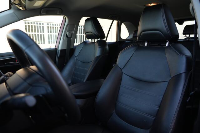 Toyota RAV4 2.5 Hybrid AWD Bi-Tone 220pk Stoelverwarming/AppleCarplay/Camera