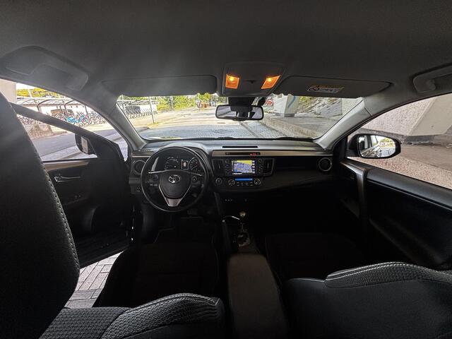 Toyota RAV4 2.5 HYBRID DYNAMIC BLACK GARANTIE 10-2027 NAVI.ADAPTIVE CRUISE.PDC VOOR+ACHTER 100% ONDERHOUDEN