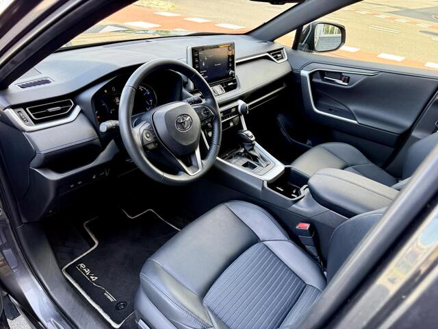 Toyota RAV4 2.5 Hybrid Bi-Tone Leer / 19 inch LMV / Carplay / PDC