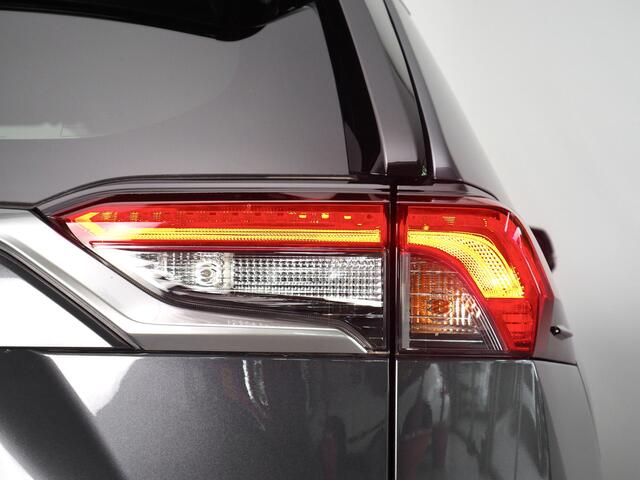 Toyota RAV4 2.5 Hybrid Style | 360° Camera | Adaptive Cruise Control Met Stuurhulp | Dodehoekdetectie | Apple CarPlay/ Android Auto | Stuur- En Stoelverwarming | Achteruitrijcamera | Parkeersensoren Voor- En Achter