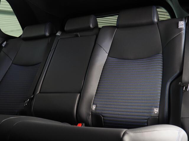 Toyota RAV4 2.5 Hybrid Style | 360° Camera | Adaptive Cruise Control Met Stuurhulp | Dodehoekdetectie | Apple CarPlay/ Android Auto | Stuur- En Stoelverwarming | Achteruitrijcamera | Parkeersensoren Voor- En Achter