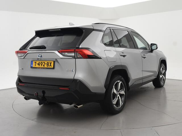 Toyota RAV4 2.5 PLUG-IN PHEV HYBRID AWD 4WD 306 PK + TREKHAAK | STOELVERW. | CAMERA | LED | APPLE CARPLAY | 18 INCH