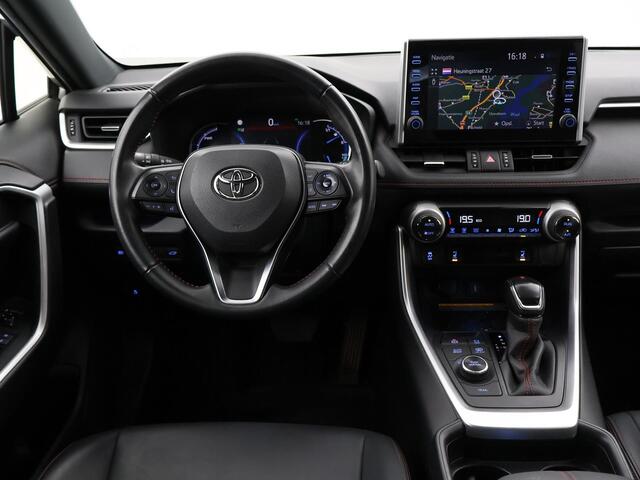 Toyota RAV4 2.5 PLUG-IN PHEV HYBRID AWD 4WD 306 PK + TREKHAAK | STOELVERW. | CAMERA | LED | APPLE CARPLAY | 18 INCH