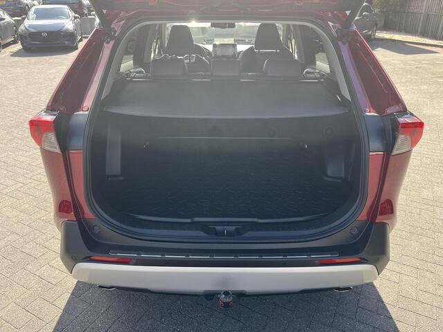 Toyota RAV4 2.5 Hybrid AWD ADVENTURE | Navigatie | Apple CarPlay/Android auto | Achteruitrijcamera | Elektrisch achterklep | Trekhaak