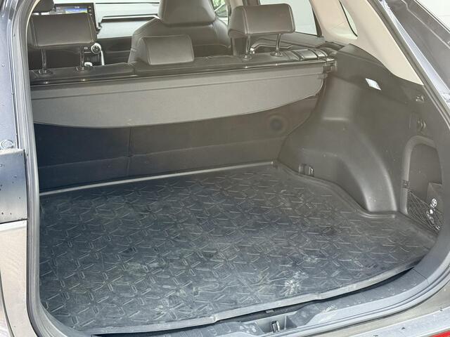 Toyota RAV4 2.5 Hybrid AWD Active | Bearlock & Klasse 5 | Trekhaak | Leder | JBL | 360 Camera | Winter Pack | Dealer Onderhouden