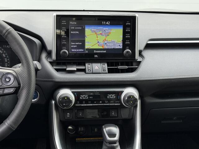 Toyota RAV4 2.5 Hybrid AWD Active | Bearlock & Klasse 5 | Trekhaak | Leder | JBL | 360 Camera | Winter Pack | Dealer Onderhouden