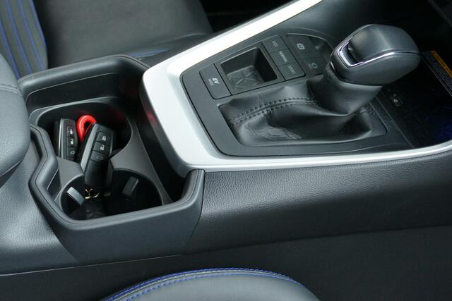 Toyota RAV4 2.5 Hybrid Style Bi Tone. Adaptief Cruise, Stoel&StuurVerw, Camera, Afn Haak