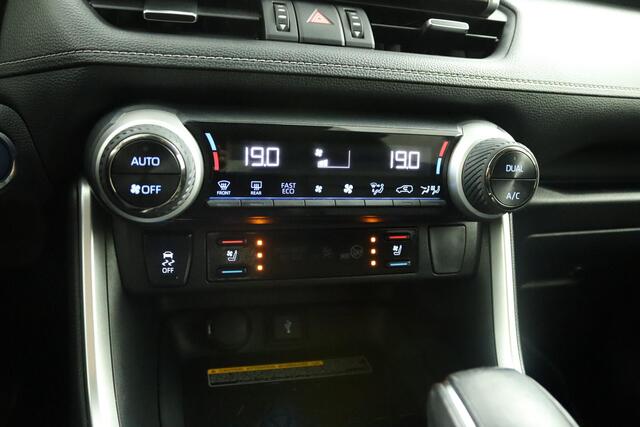 Toyota RAV4 2.5 Hybrid AWD Executive | Adaptive Cruise Control | Lederen bekleding | Navigatie | Stoelverwarming | Stoelventilatie | Apple Carplay | Android Auto |