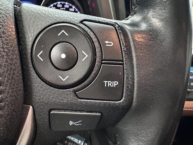 Toyota RAV4 2.5 Hybrid AWD Energy Plus met speciaal Leder interieur! NL Auto, all season banden , 1650 kg trekgewicht