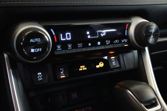 Toyota RAV4 2.5 Hybrid Dynamic | APPCONNECT | CAMERA + PDC | VRUIT/STUUR/STOELVERW | ADAP CRUISE | LANE-ASSIST |