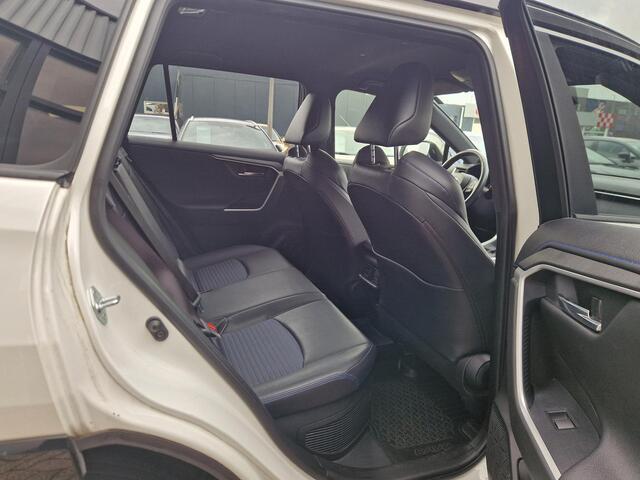 Toyota RAV4 2.5 Hybrid Bi-Tone