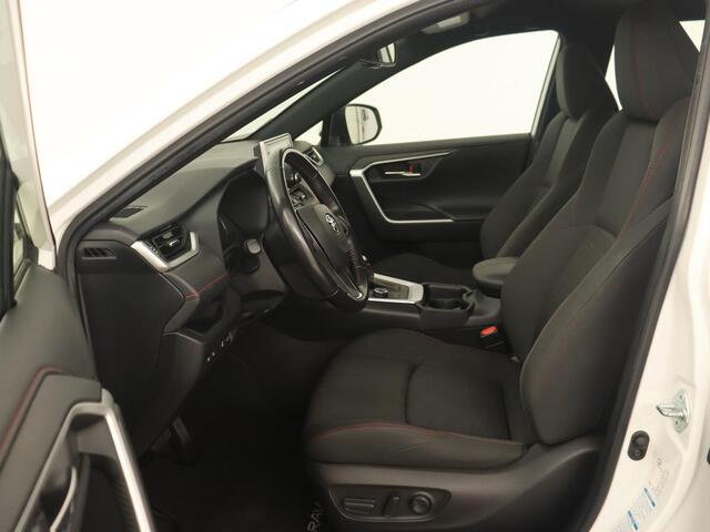 Toyota RAV4 2.5 Plug-in Hybrid AWD Dynamic | Trekhaak | Stoelverwarming | Adaptive cruise | Carplay | Achterbankverwarming | Full LED | Keyless