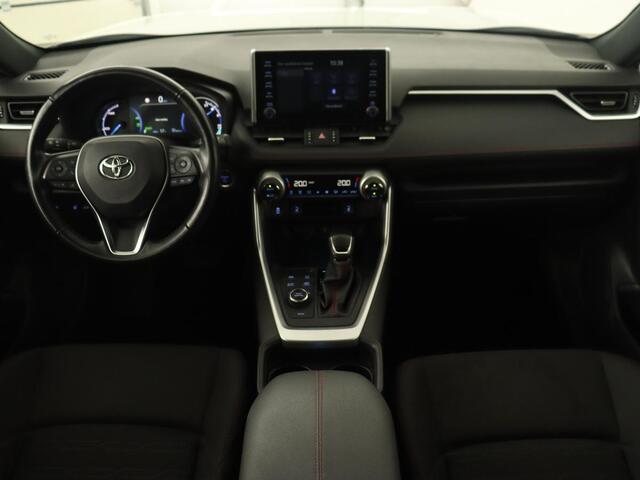 Toyota RAV4 2.5 Plug-in Hybrid AWD Dynamic | Trekhaak | Stoelverwarming | Adaptive cruise | Carplay | Achterbankverwarming | Full LED | Keyless
