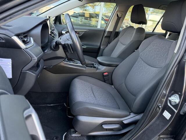 Toyota RAV4 2.5 Hybrid Active **APPLE CARPLAY/ ADAPTIEF CRUISECONTROL PARKEERCAMERA/ 36 MAANDEN GARANTIE**