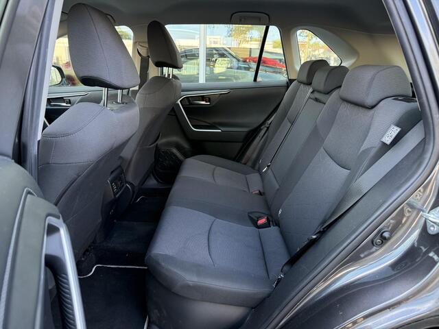 Toyota RAV4 2.5 Hybrid Active **APPLE CARPLAY/ ADAPTIEF CRUISECONTROL PARKEERCAMERA/ 36 MAANDEN GARANTIE**