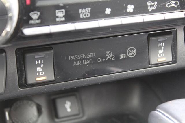 Toyota RAV4 2.5 Hybrid Style | Rijklaar | Trekhaak | Leder | Stoel-/stuurverw. | Apple/Android | LED | El. achterklep