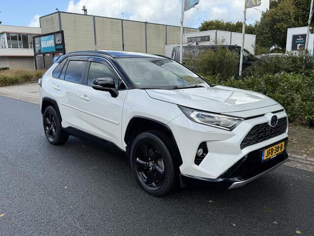 Toyota RAV4 2.5 Hybrid AWD 222PK Bi-ToneoPanooTrekhaakoJBL