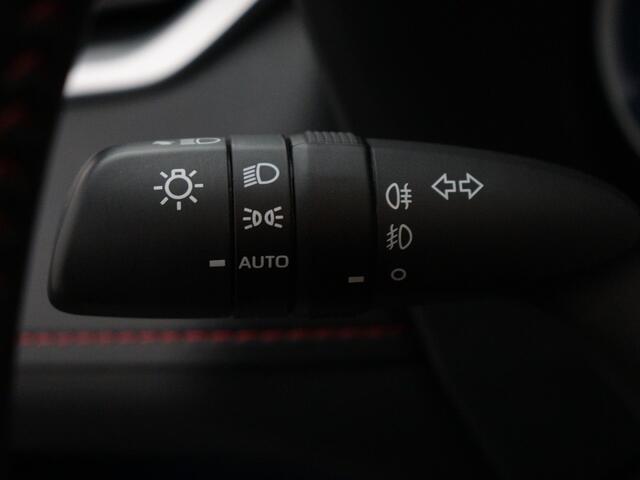 Toyota RAV4 2.5 Plug-in Hybrid AWD Style Limited | Panoramadak | Parkeersensoren |