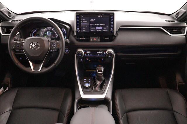 Toyota RAV4 2.5 Plug-in Hybrid AWD Bi-Tone Plus | Panoramadak | Stoelverwarming/Ventilatie | Leer | 360Camera | Elektrische Achterklep |