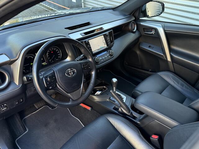 Toyota RAV4 2.5 Hybrid AWD Executive met 1650kg trekgewicht!! | Trekhaak | Stoel/Stuurverwarming | 360° camera | Clima | Navi | Keyless | RIJKLAARPRIJS INCL 12 MAANDEN GARANTIE EN BEURT