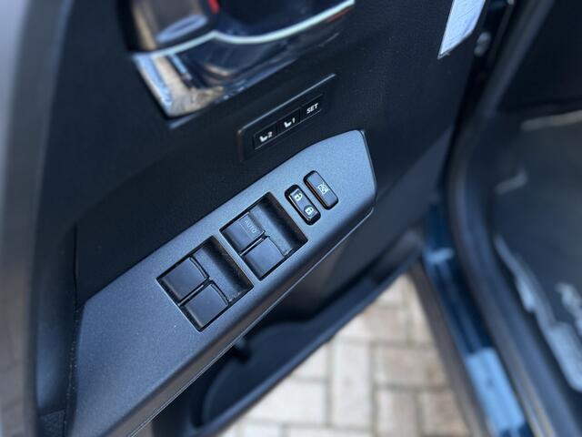 Toyota RAV4 2.5 Hybrid AWD Executive met 1650kg trekgewicht!! | Trekhaak | Stoel/Stuurverwarming | 360° camera | Clima | Navi | Keyless | RIJKLAARPRIJS INCL 12 MAANDEN GARANTIE EN BEURT