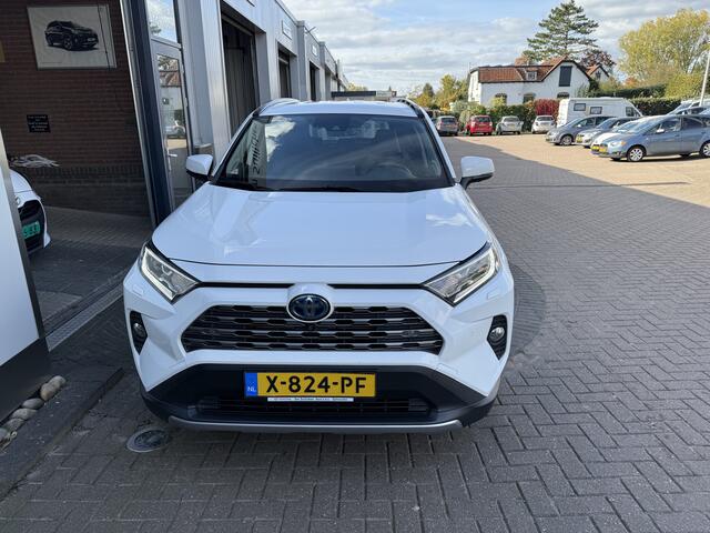 Toyota RAV4 2.5 Hybrid AWD Business Plus