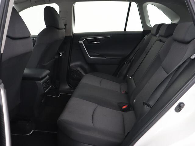 Toyota RAV4 2.5 Hybrid Business | Trekhaak | Adaptive cruise | Camera | Carplay | Digital Cockpit | Climate control | Parkeerhulp | Full LED