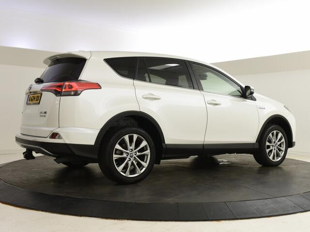 Toyota RAV4 2.5 Hybrid AWD Executive | Open dak | Navigatie | Trekhaak |