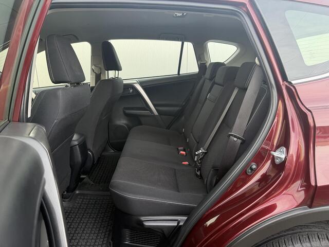 Toyota RAV4 2.5 Hybrid Dynamic **NAVIGATIE/ DODEHOEK DETECTIE/ PARKEERSENSOREN/ GARANTIE**