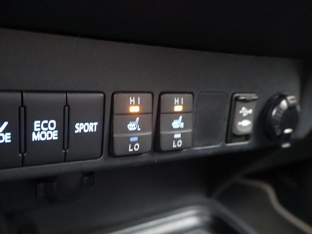 Toyota RAV4 2.5 HYBRID AWD 4WD AUT. DYNAMIC + TREKHAAK 1650 KG | ADAPTIVE CRUISE | CAMERA | STOELVERW. | 18 INCH