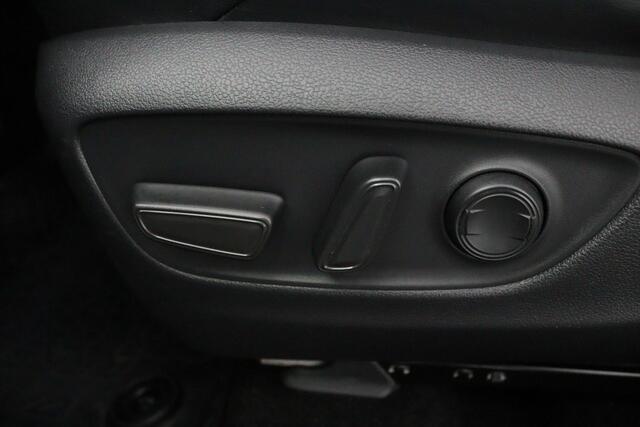 Toyota RAV4 2.5 Hybrid Business Intro | Elektrisch verstelbare Bestuurdersstoel | Parkeersensoren Rondom | 360 Camera | Kunstlederen Bekleding | Parelmoer Wit/ Zwart Dak |