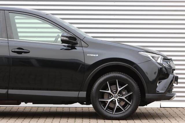 Toyota RAV4 2.5 Hybrid AWD Executive Business