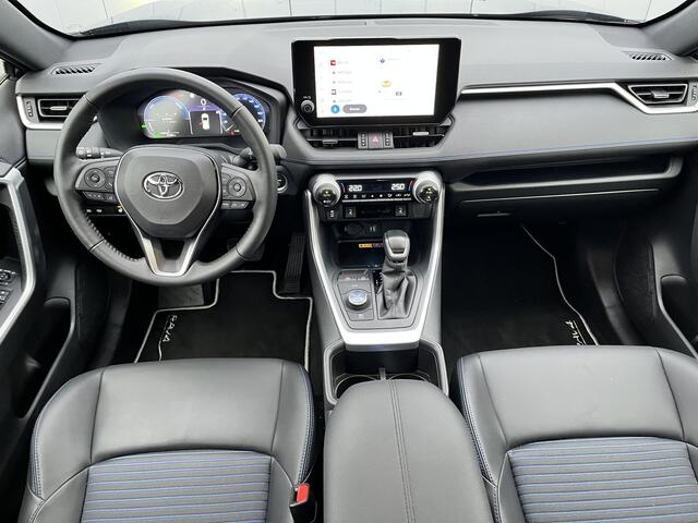 Toyota RAV4 2.5 Hybrid AWD Bi-Tone Pano Dak Stoelverwarming Carplay PDC