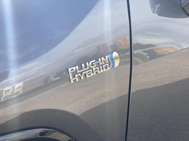 Toyota RAV4 2.5 Plug-in Hybrid AWD GR SPORT | Stoelverwarming | Stuurwielverwarming | Climate Control | Head Up Display