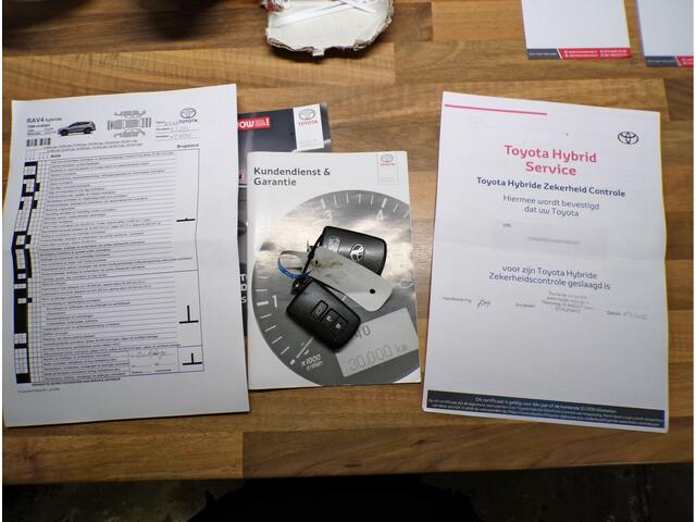 Toyota RAV4 2.5 Hybrid Dynamic AUTOMAAT NAVI CRUISECONT TEL CAMERA.....