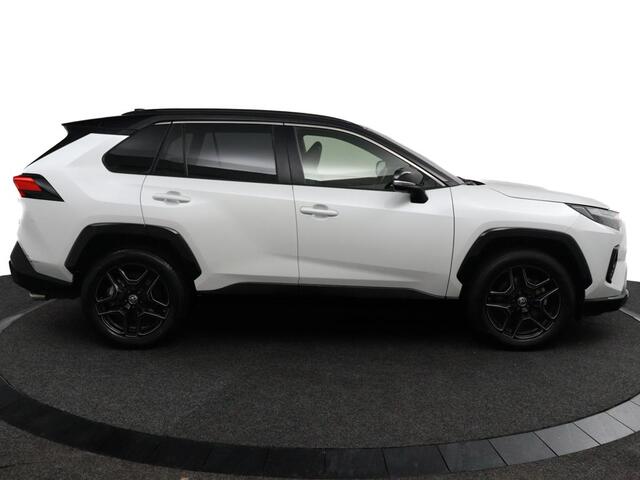Toyota RAV4 2.5 Hybrid AWD GR Sport | Apple Carplay/Android Auto | JBL Audio | Elektrische Voorstoelen | 360Camera | Stoel/Stuurverwarming | Parkeersensoren |