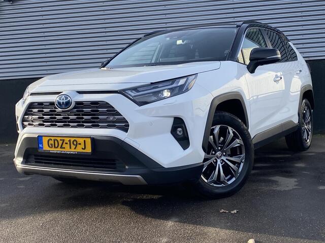 Toyota RAV4 2.5 Hybrid AWD Executive edition Trekhaak 13-polig, Bi-tone zwart dak, dodehoek detectie, seat memory navigatie, Apple CarPlay/Android Auto, stoelverwarming