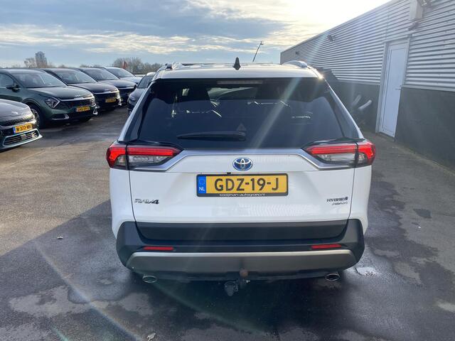 Toyota RAV4 2.5 Hybrid AWD Executive edition Trekhaak 13-polig, Bi-tone zwart dak, dodehoek detectie, seat memory navigatie, Apple CarPlay/Android Auto, stoelverwarming