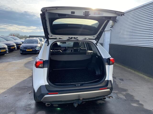 Toyota RAV4 2.5 Hybrid AWD Executive edition Trekhaak 13-polig, Bi-tone zwart dak, dodehoek detectie, seat memory navigatie, Apple CarPlay/Android Auto, stoelverwarming